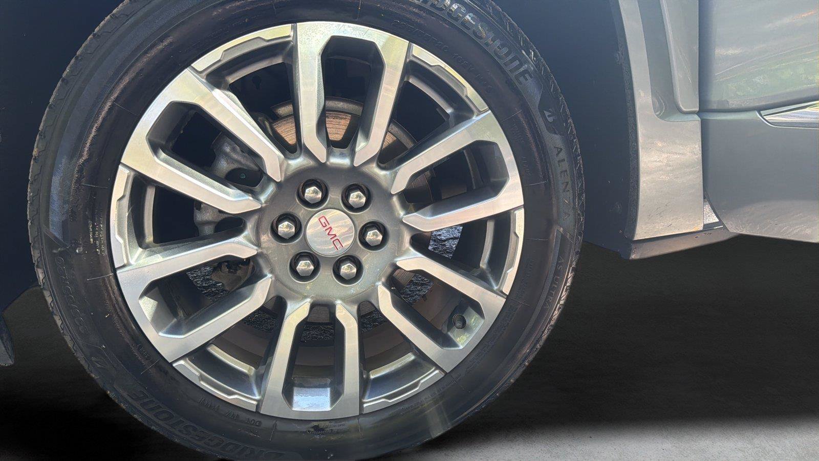 Used 2023 GMC Acadia Denali w/ Trailering Package AWD/4WD image 24
