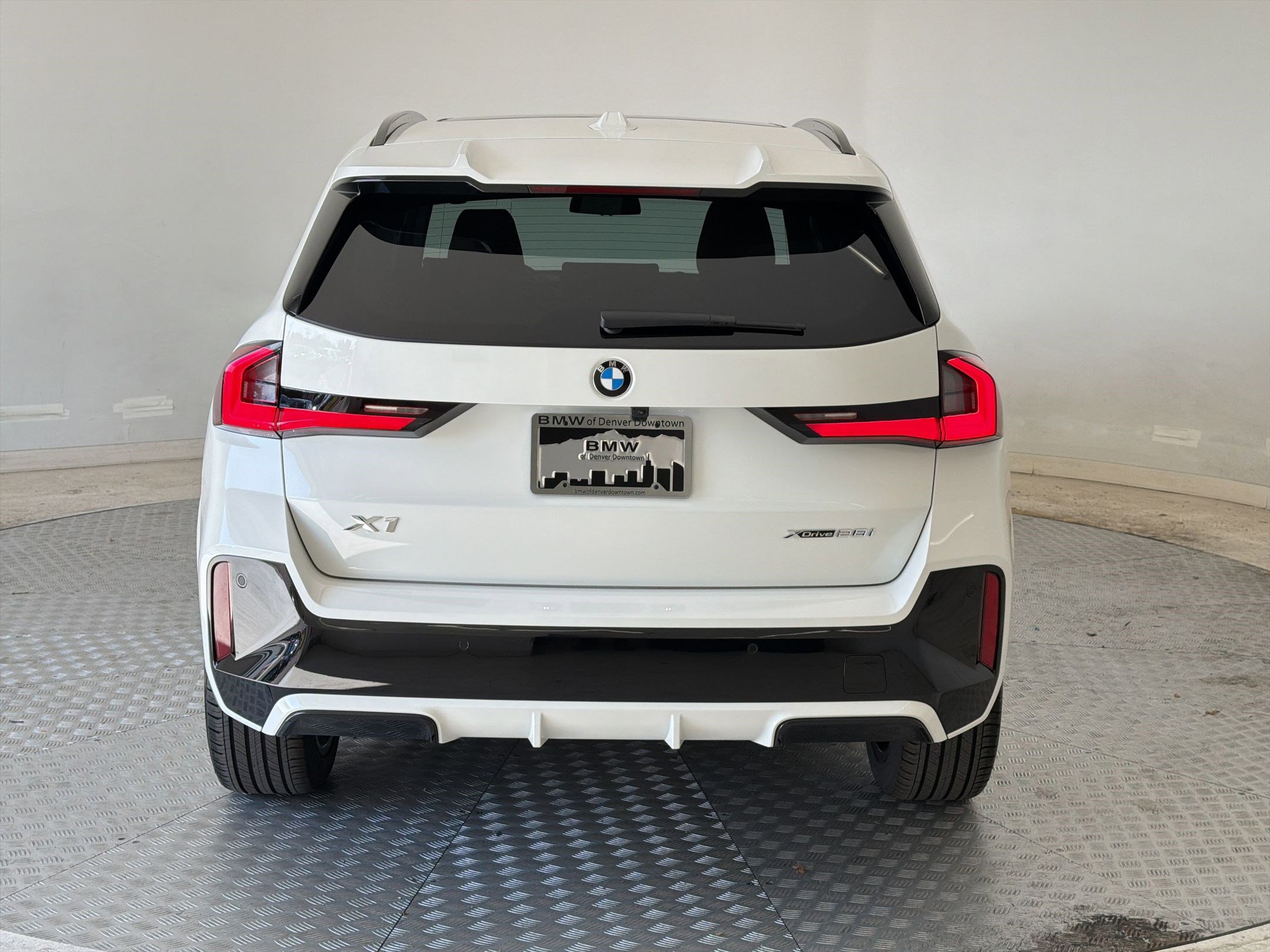 New 2026 BMW X1 xDrive28i w/ Technology Package AWD/4WD image 10