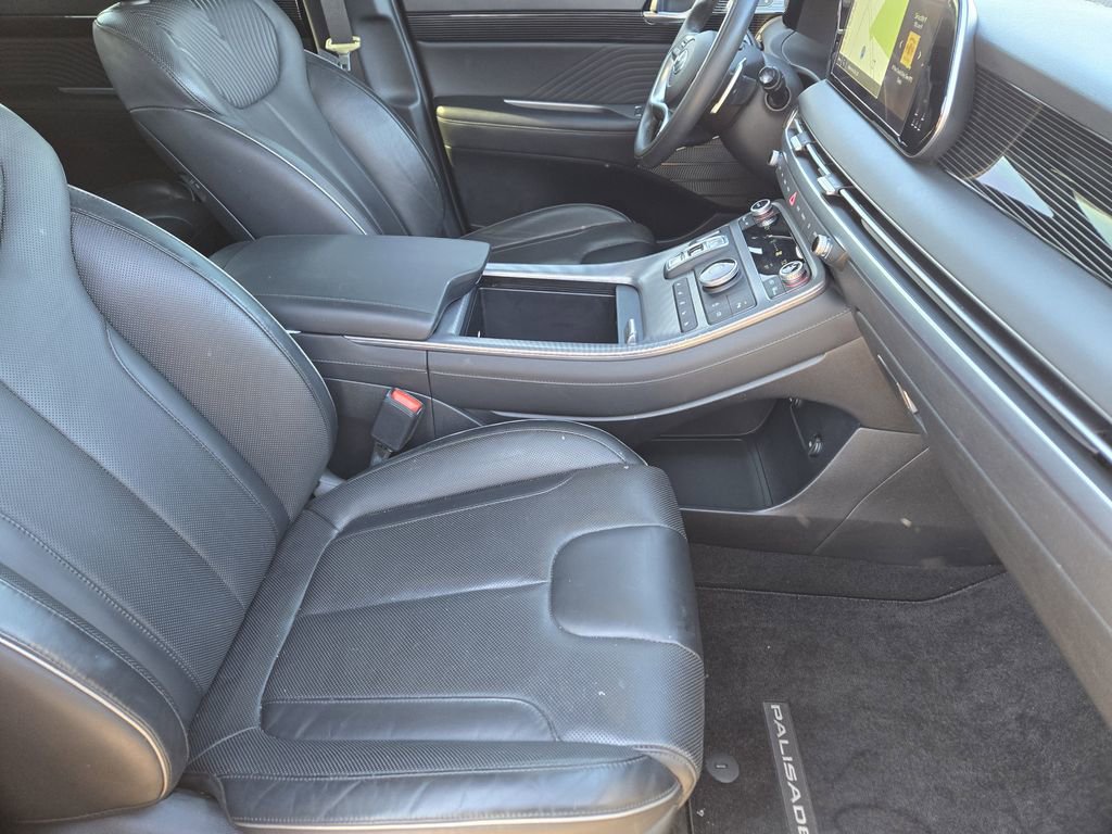 Used 2024 Hyundai Palisade Calligraphy image 9