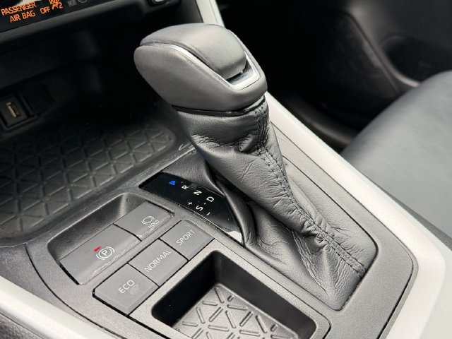 Certified 2020 Toyota RAV4 XLE Premium FWD image 18
