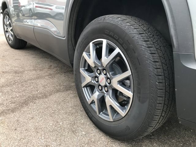 Certified 2023 GMC Acadia SLT w/ Preferred Package image 12