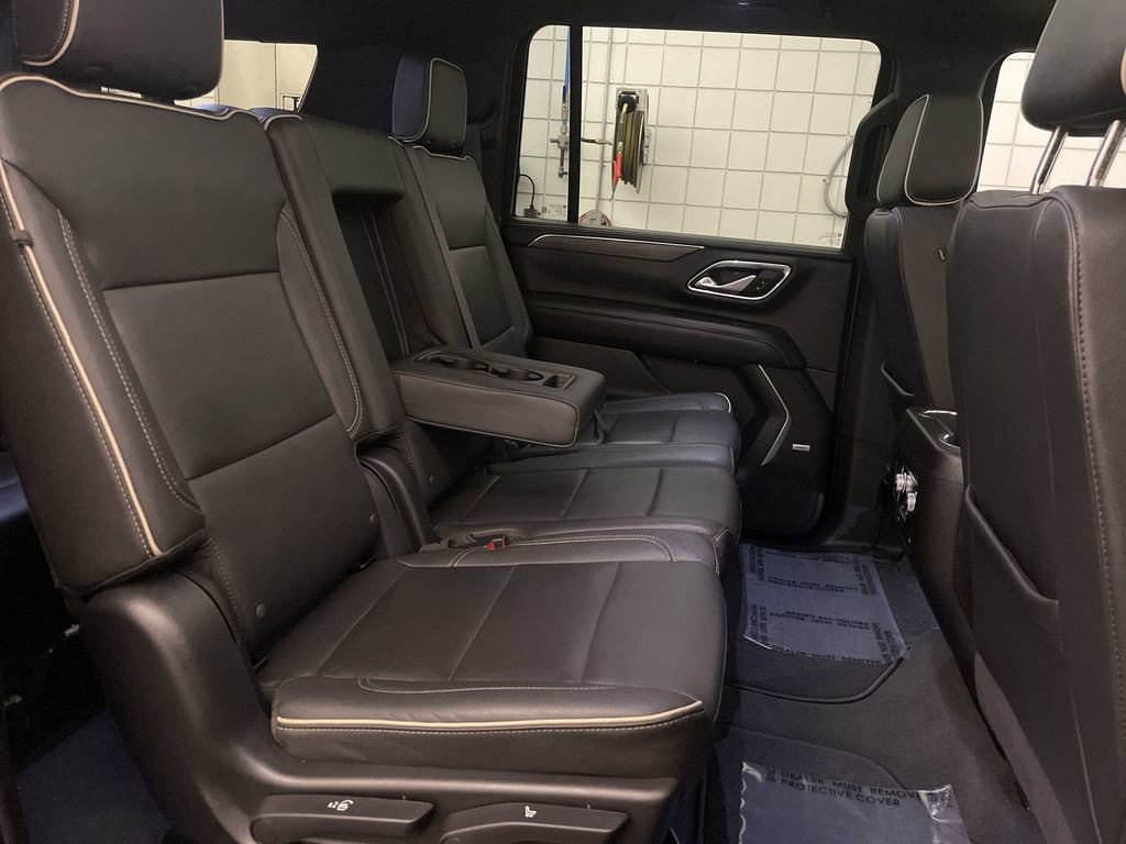 Used 2023 GMC Yukon XL SLT image 22