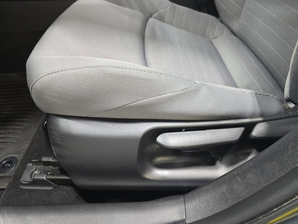 Certified 2023 Toyota Corolla SE image 28