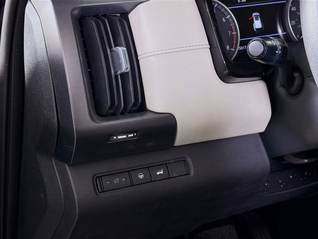 Used 2022 Nissan Pathfinder SL w/ SL Premium Package image 12