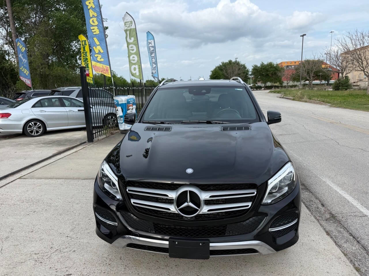Used 2016 Mercedes-Benz GLE 300d 4MATIC image 4