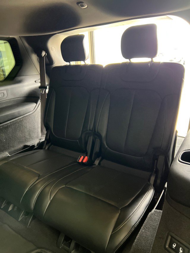 Used 2021 Jeep Grand Cherokee L Overland w/ Luxury Tech Group IV image 10