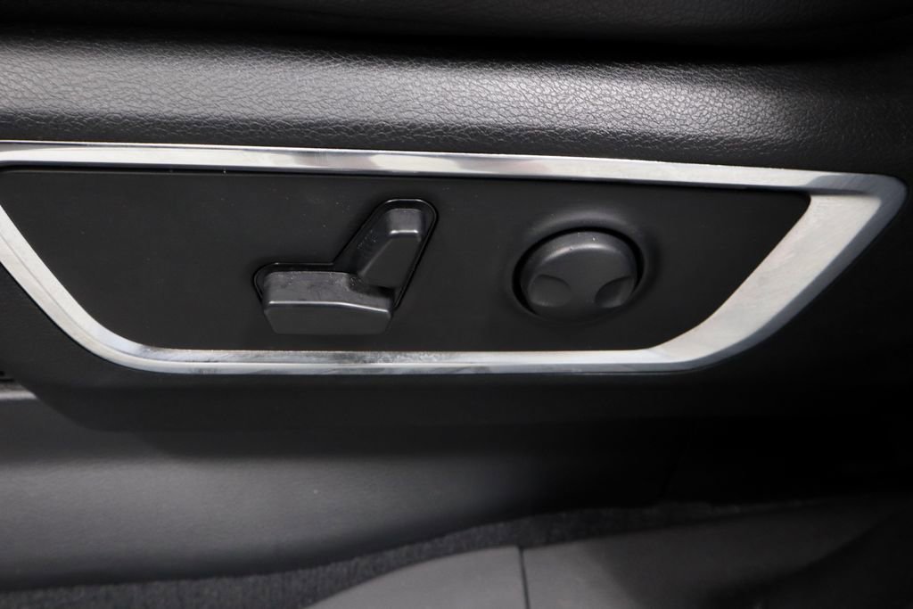 Used 2025 RAM 1500 Laramie w/ Sport Appearance Package AWD/4WD image 25