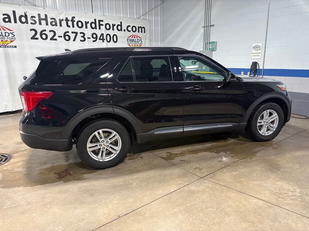 Used 2023 Ford Explorer XLT w/ Equipment Group 202A image 11