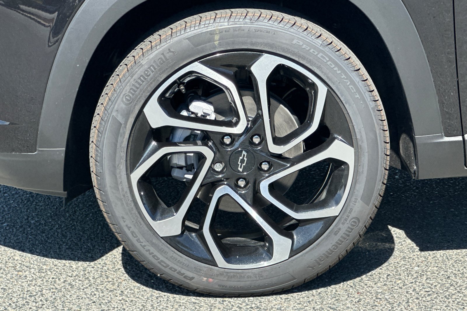 New 2026 Chevrolet Trax RS w/ Driver Confidence Package FWD image 31