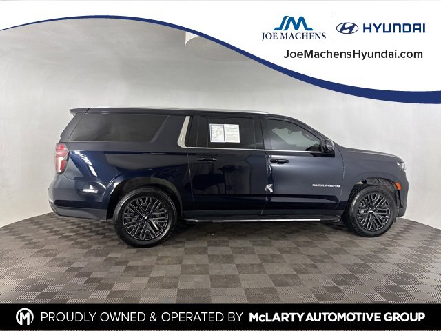 Used 2023 Chevrolet Suburban LT w/ LT Signature Plus Package image 7