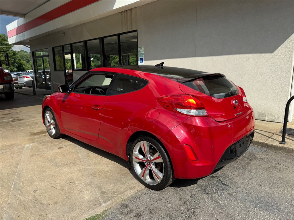 Used 2013 Hyundai Veloster w/ Tech Pkg FWD image 11