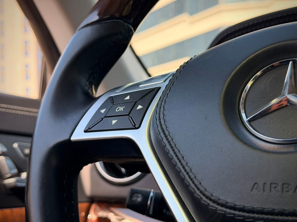 Used 2013 Mercedes-Benz SL 550 image 23