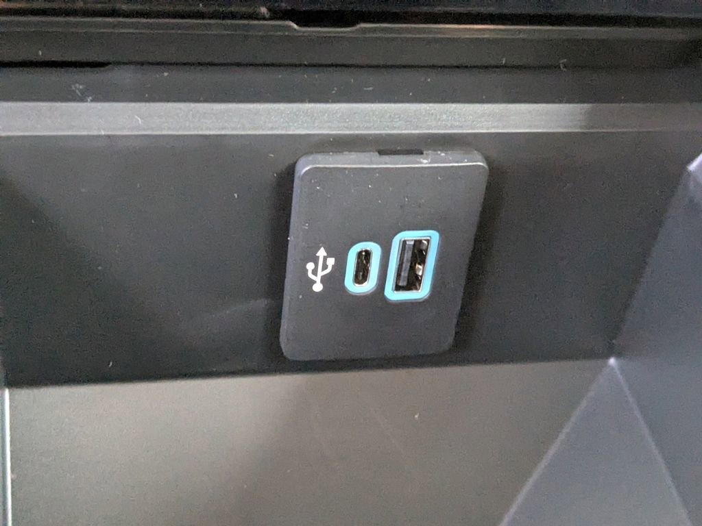 New 2026 Ford F250 Lariat w/ Black Appearance Package image 25