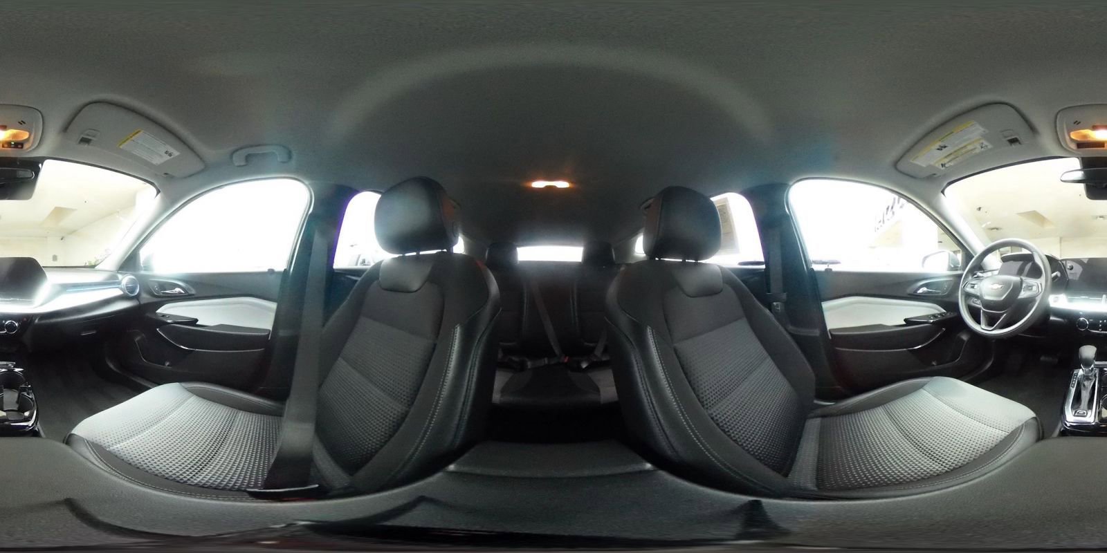 Used 2025 Chevrolet Trax LT image 43