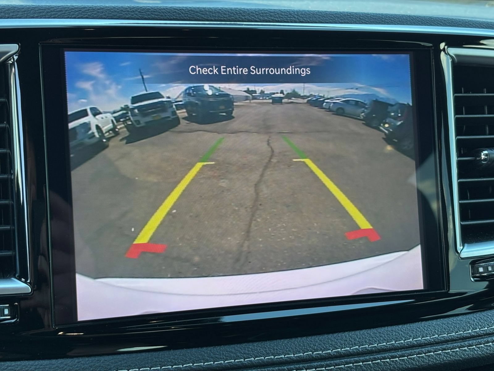 Used 2025 Chrysler Pacifica Limited FWD image 25