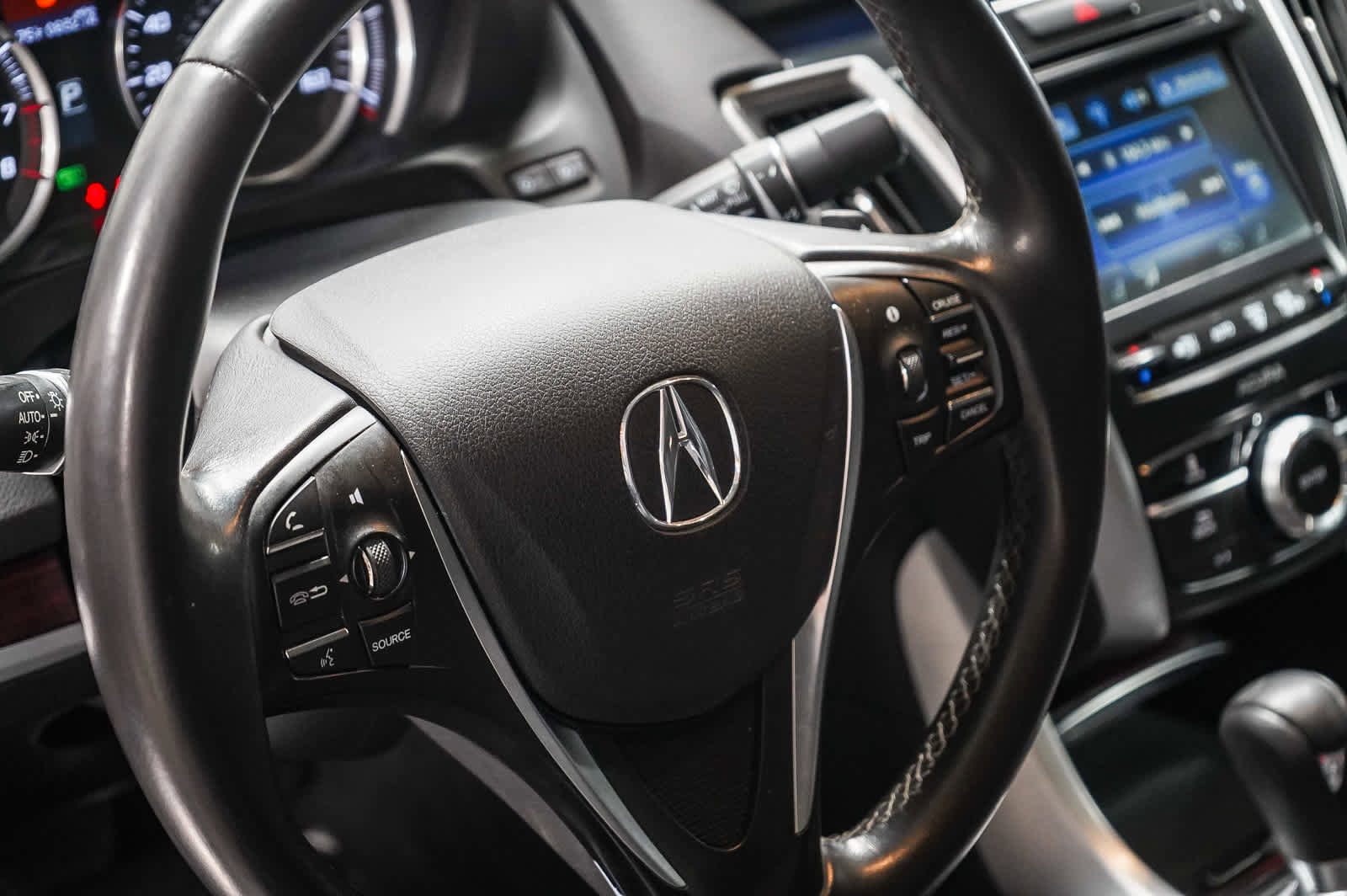 Used 2015 Acura TLX image 25
