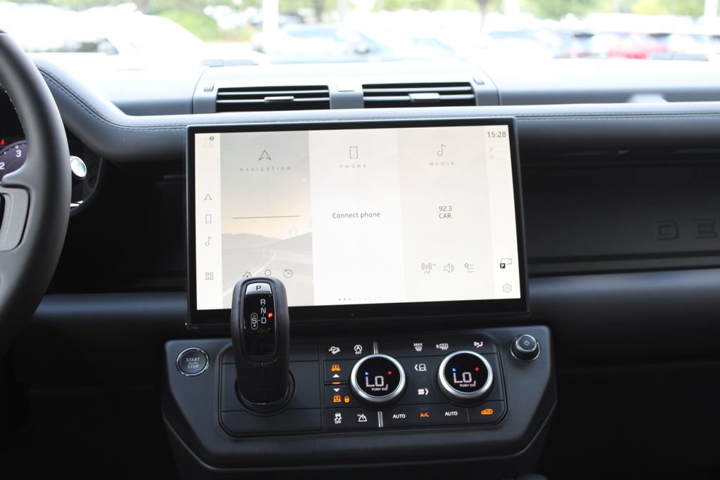 New 2026 Land Rover Defender 110 S AWD/4WD image 9