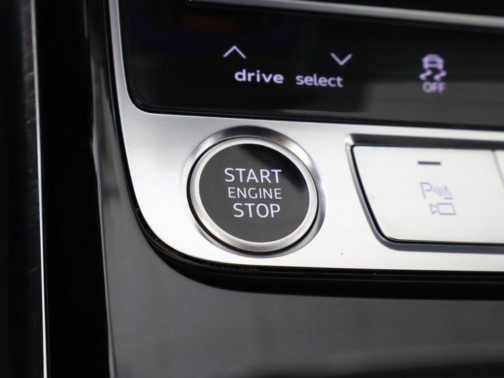 Used 2022 Audi A8 L 3.0T w/ Executive Package image 47