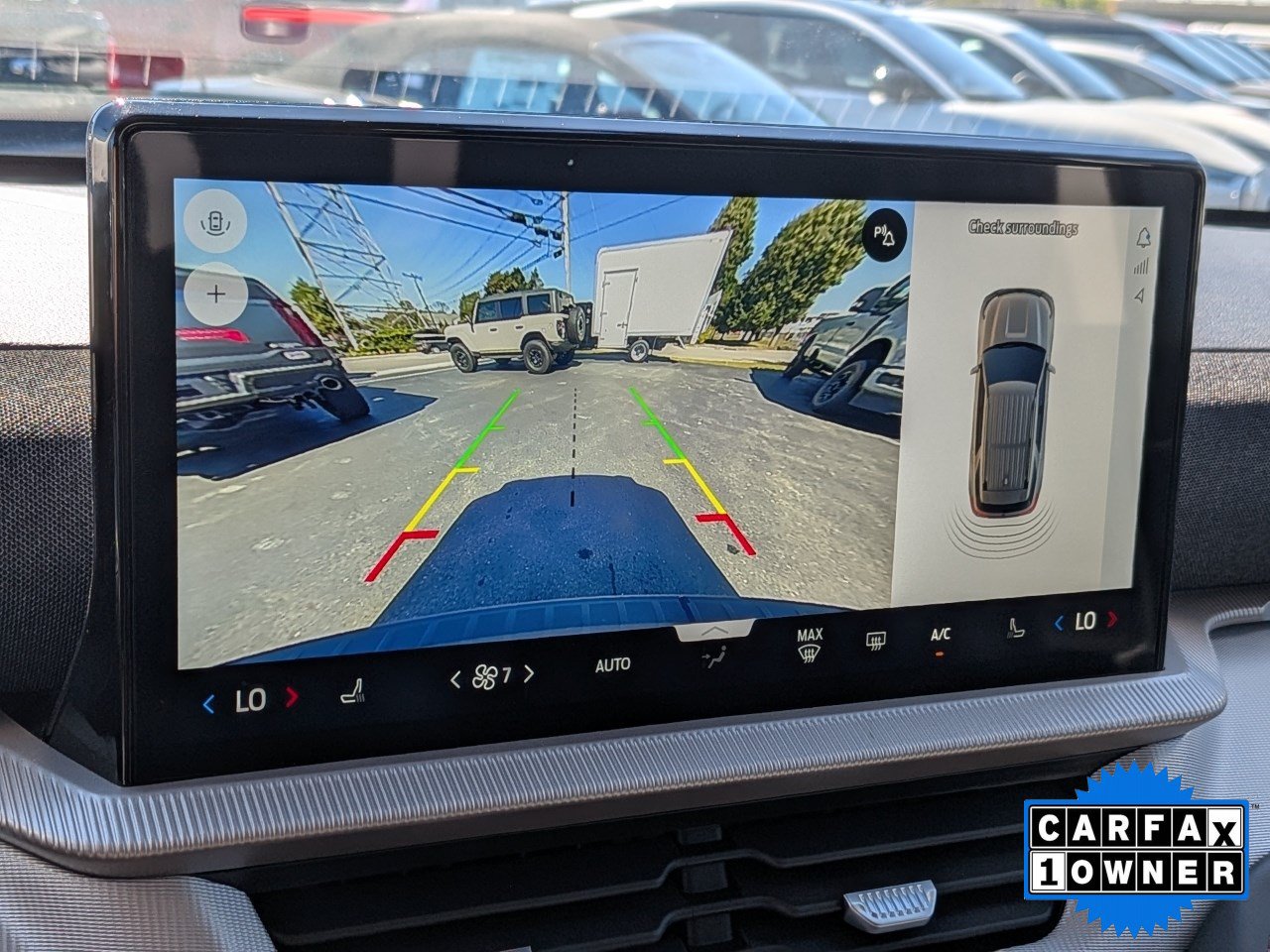 Used 2025 Ford Explorer Active AWD/4WD image 25