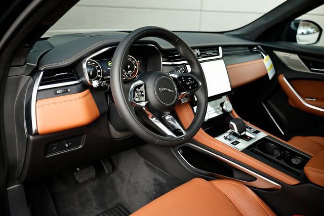 New 2026 Jaguar F-PACE R-Dynamic S image 18