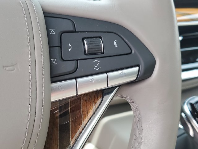 Certified 2024 Cadillac Escalade Sport Platinum AWD/4WD image 12