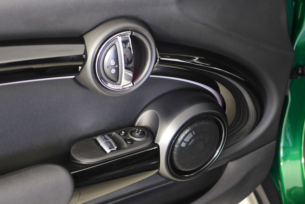 Used 2022 MINI Cooper SE image 12