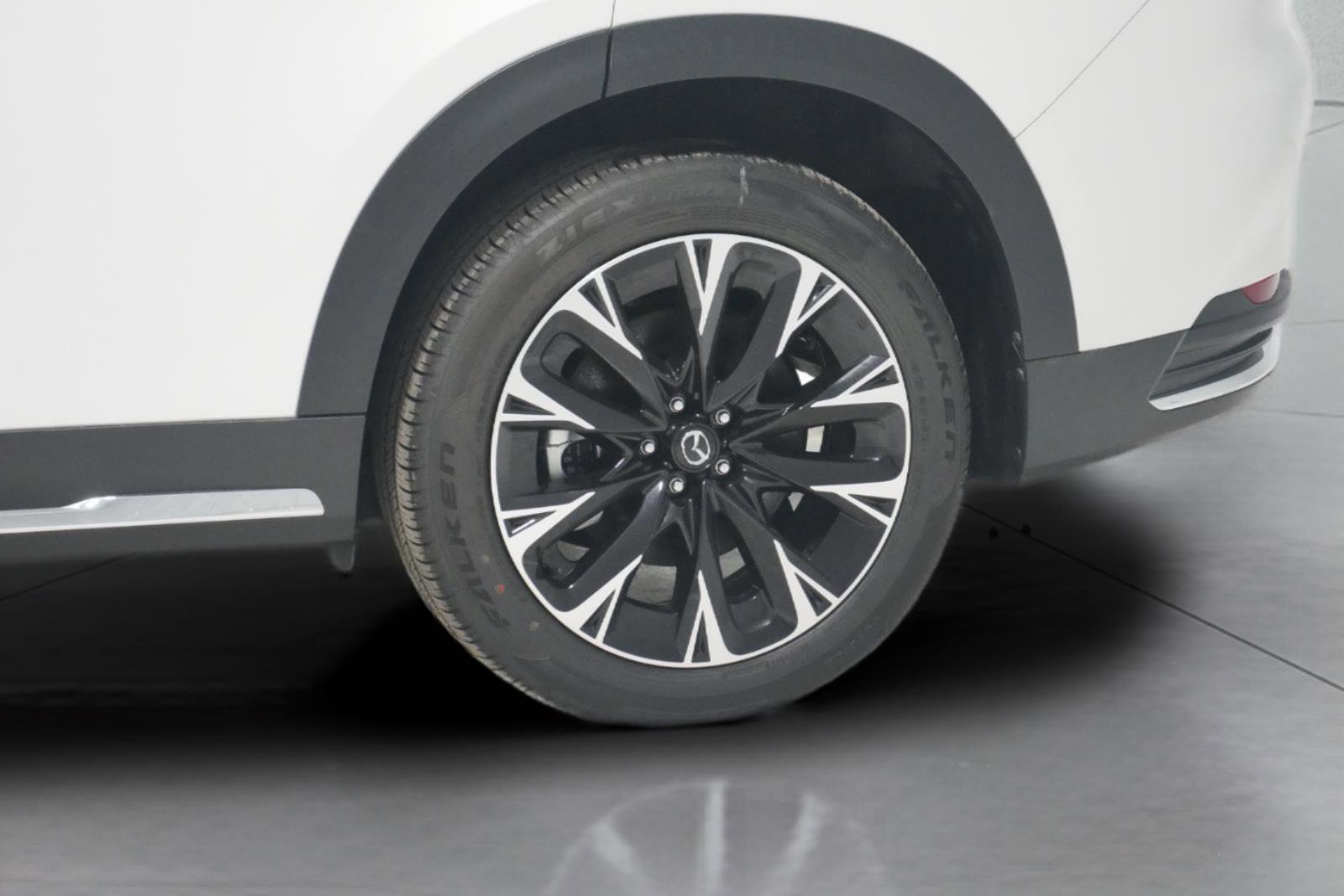 New 2024 MAZDA CX-90 Plug-In Hybrid w/ Premium Pkg image 27