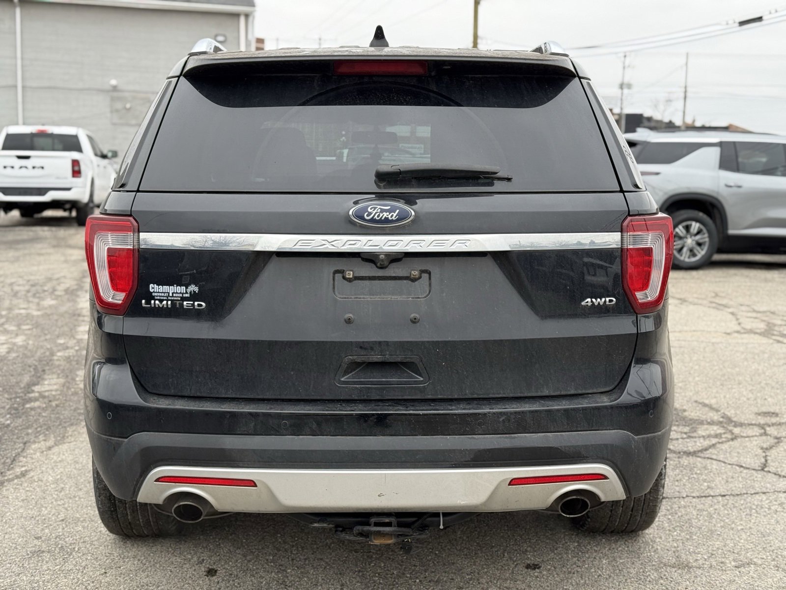 Used 2017 Ford Explorer Limited image 6