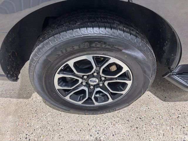 Used 2024 Ford Expedition XLT image 30