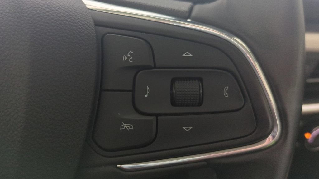 Used 2025 Buick Encore GX Sport Touring FWD image 19