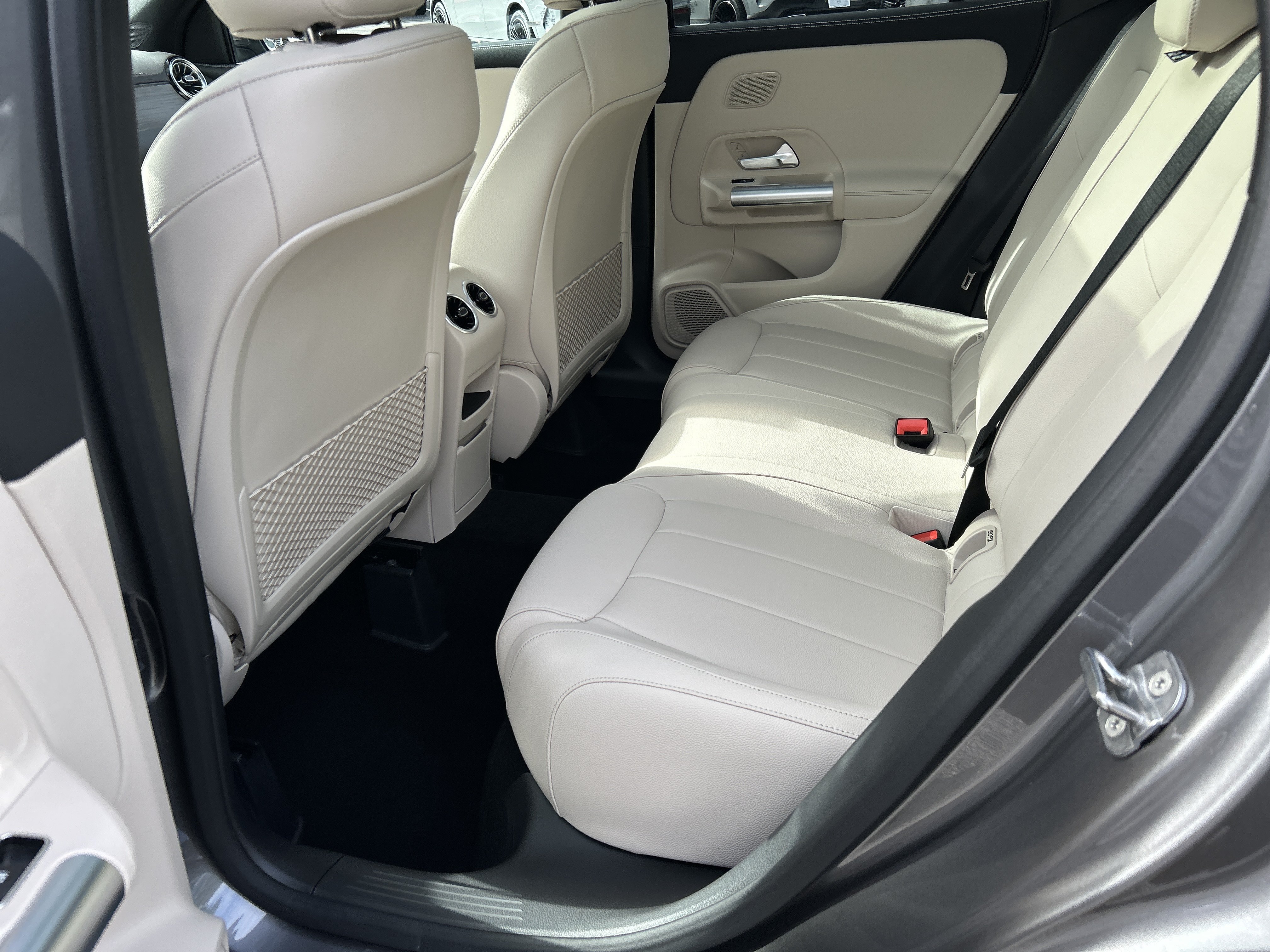 New 2026 Mercedes-Benz GLA 250 image 35