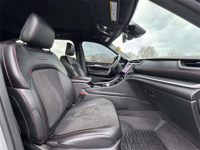 Used 2022 Jeep Grand Cherokee Trailhawk image 14