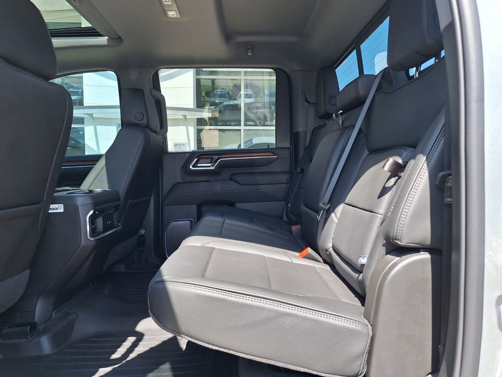 Used 2026 GMC Sierra 2500 Denali w/ Denali Reserve Package AWD/4WD image 10