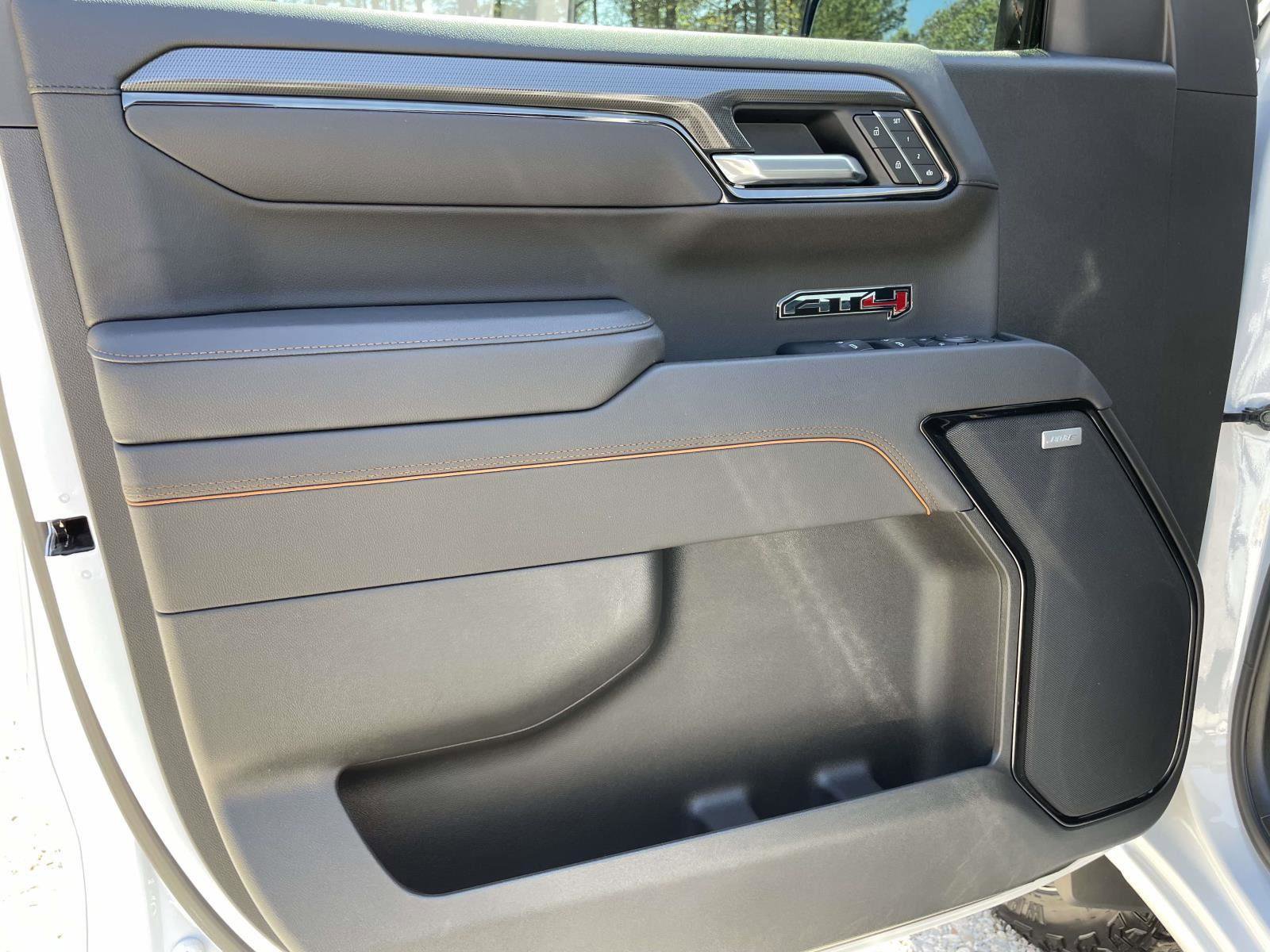 Used 2025 GMC Sierra 1500 AT4 w/ AT4 Premium Package image 5