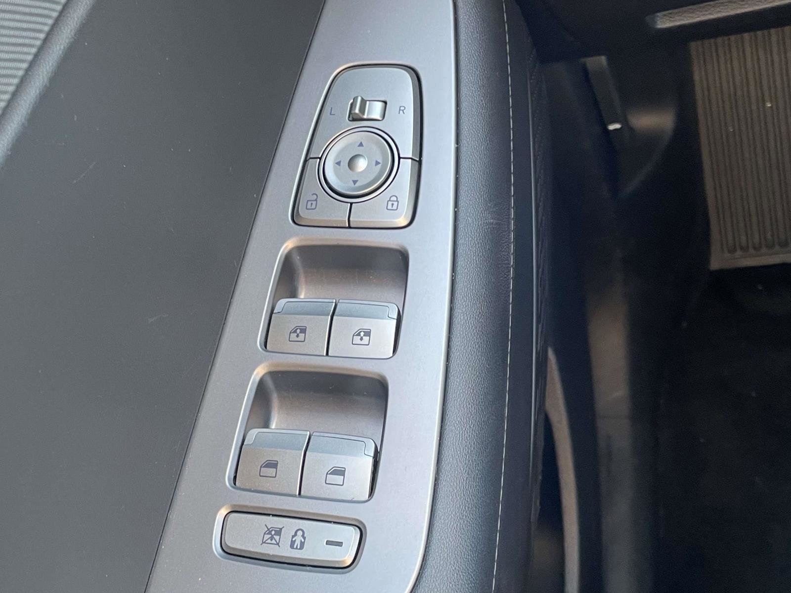 Used 2025 Hyundai Palisade SEL image 14