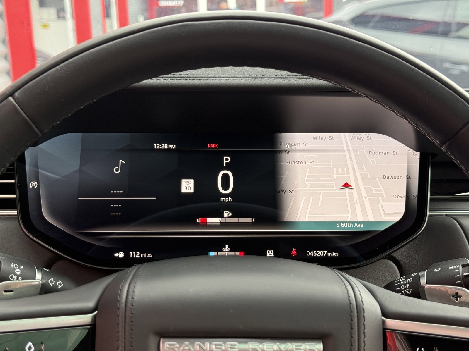 Used 2023 Land Rover Range Rover Long Wheelbase SE image 29