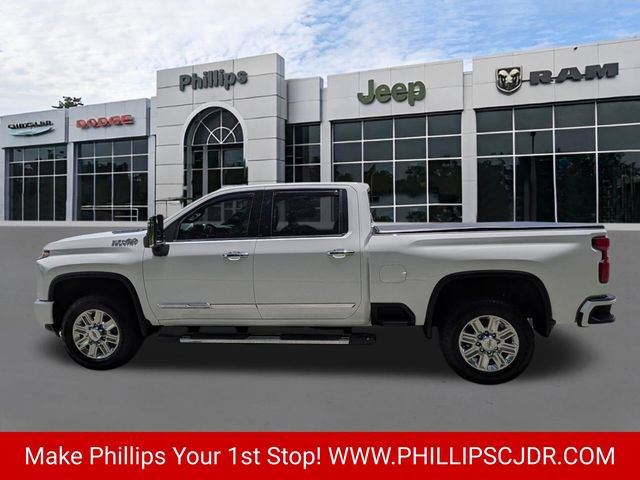 Used 2024 Chevrolet Silverado 3500 High Country w/ High Country Premium Package AWD/4WD image 6
