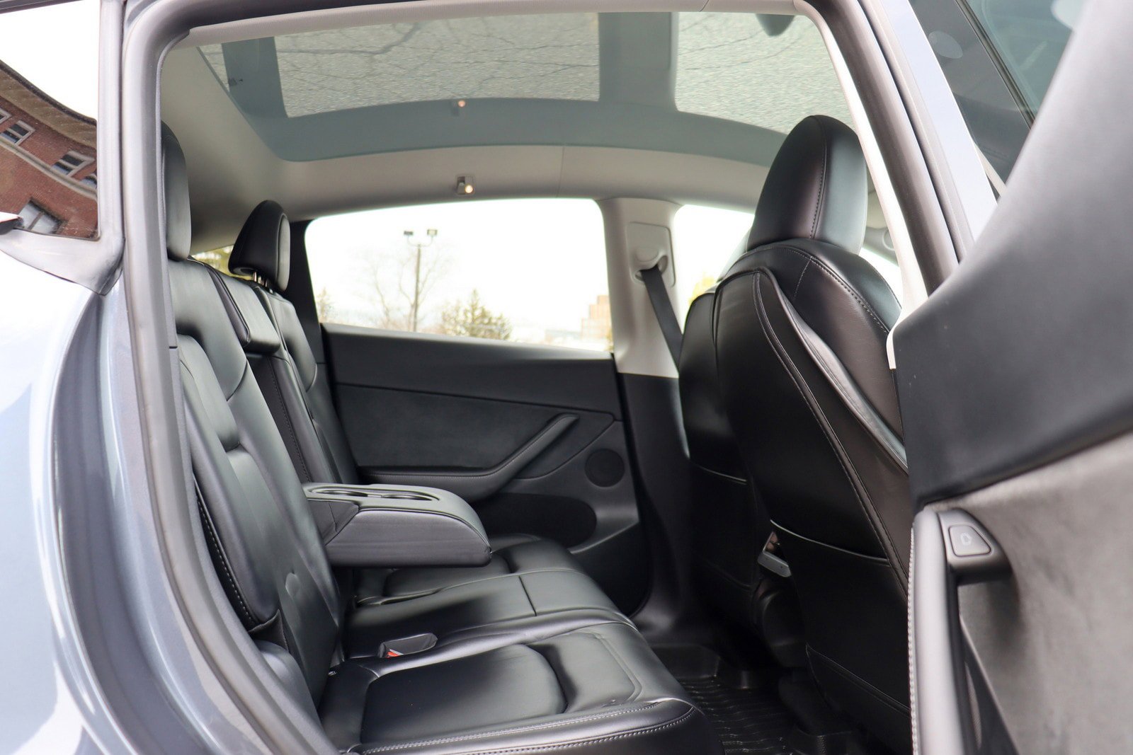 Used 2023 Tesla Model Y Long Range image 19