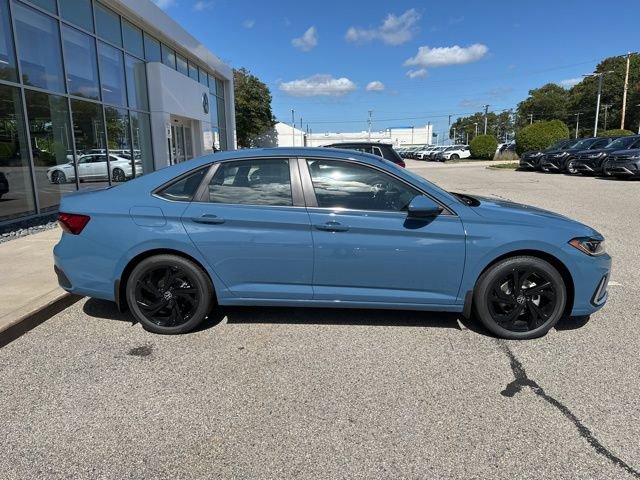 New 2025 Volkswagen Jetta SE image 8