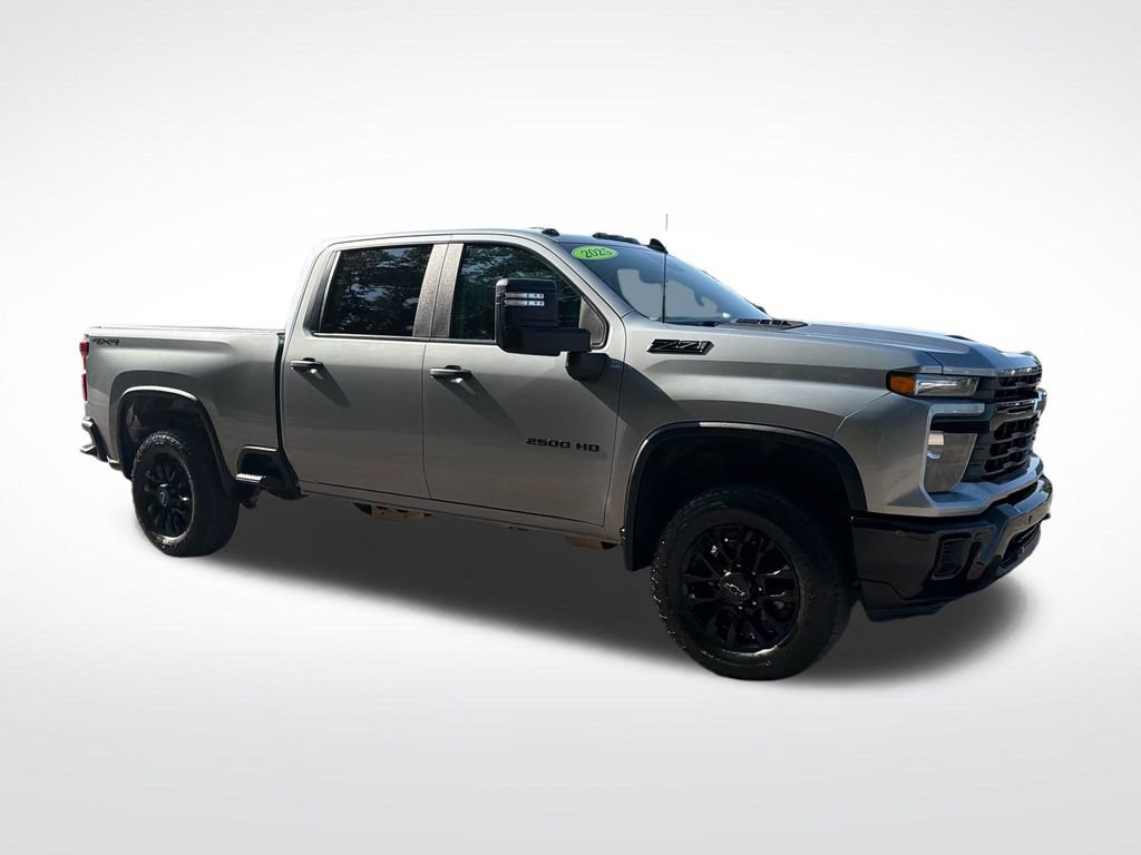 Used 2025 Chevrolet Silverado 2500 Custom w/ Custom Value Package AWD/4WD image 8