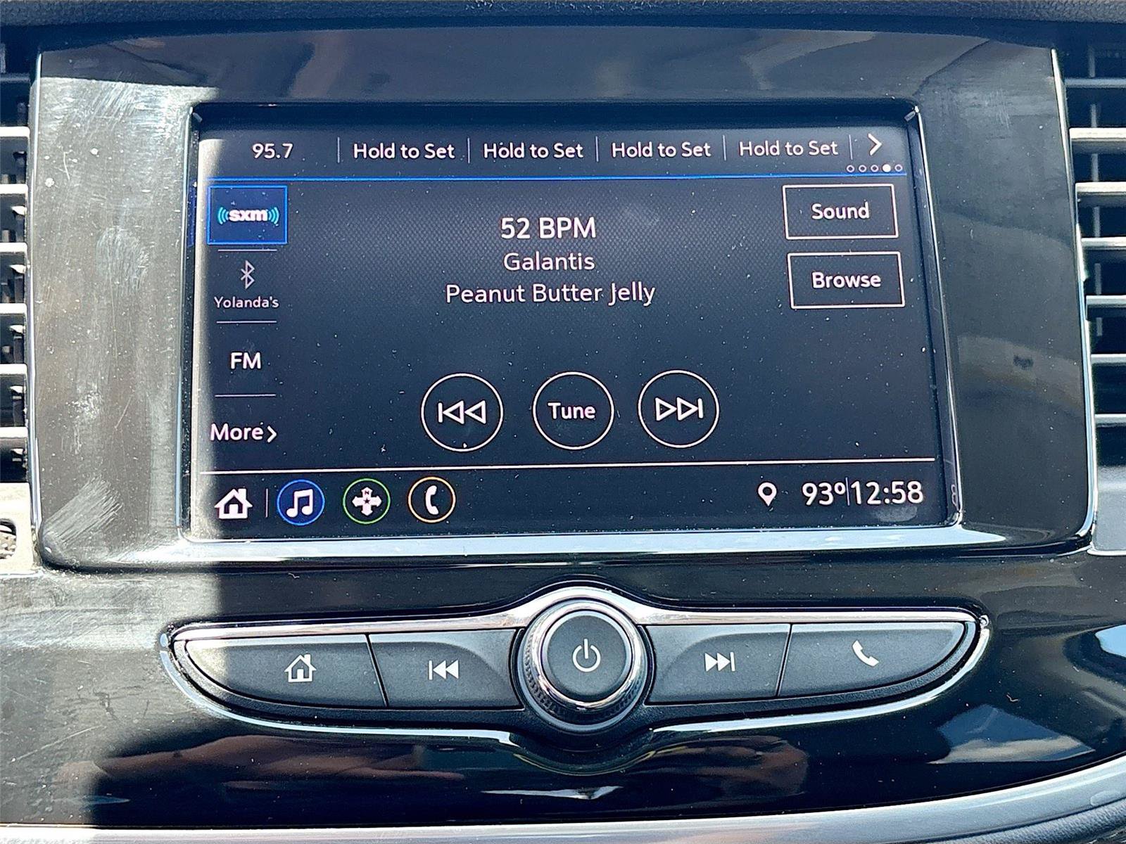Used 2021 Buick Encore Preferred AWD/4WD image 14