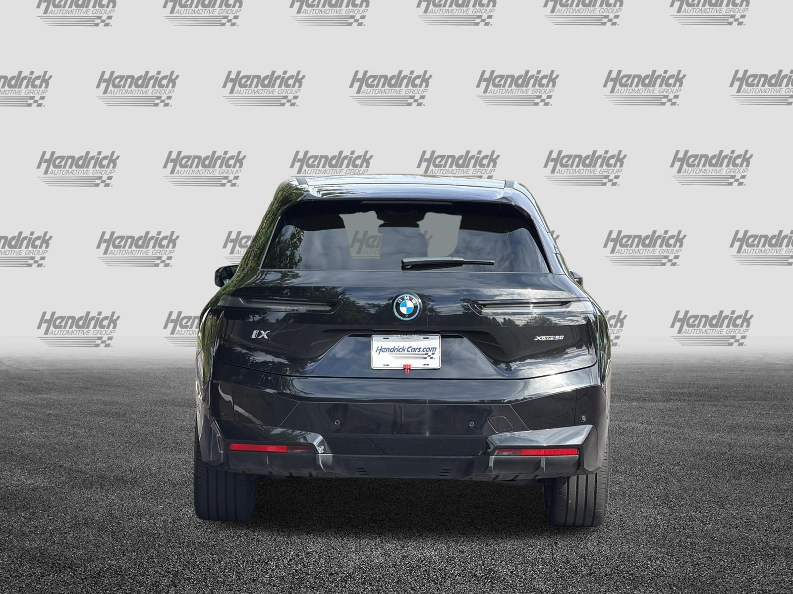 Used 2024 BMW iX xDrive50 w/ Premium Package AWD/4WD image 6