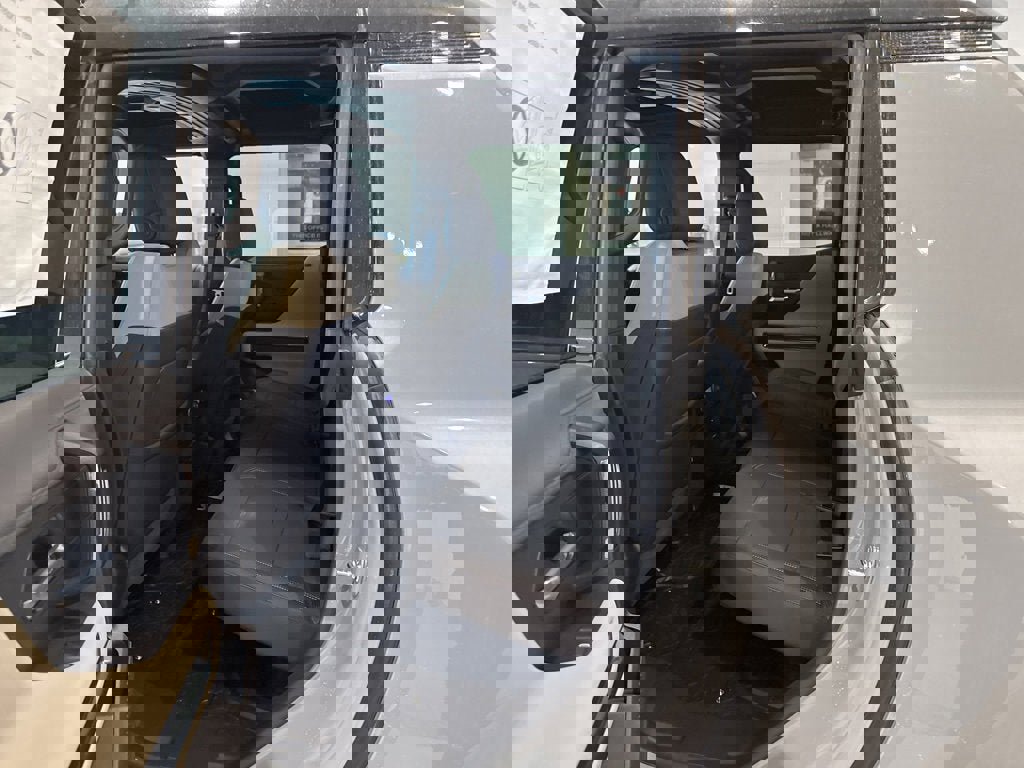 New 2026 GMC Hummer EV 4x4 Crew Cab image 17