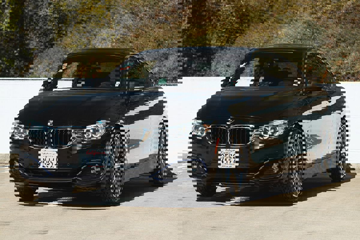 Used 2017 BMW 430i Coupe w/ Driver Assistance Package image 2