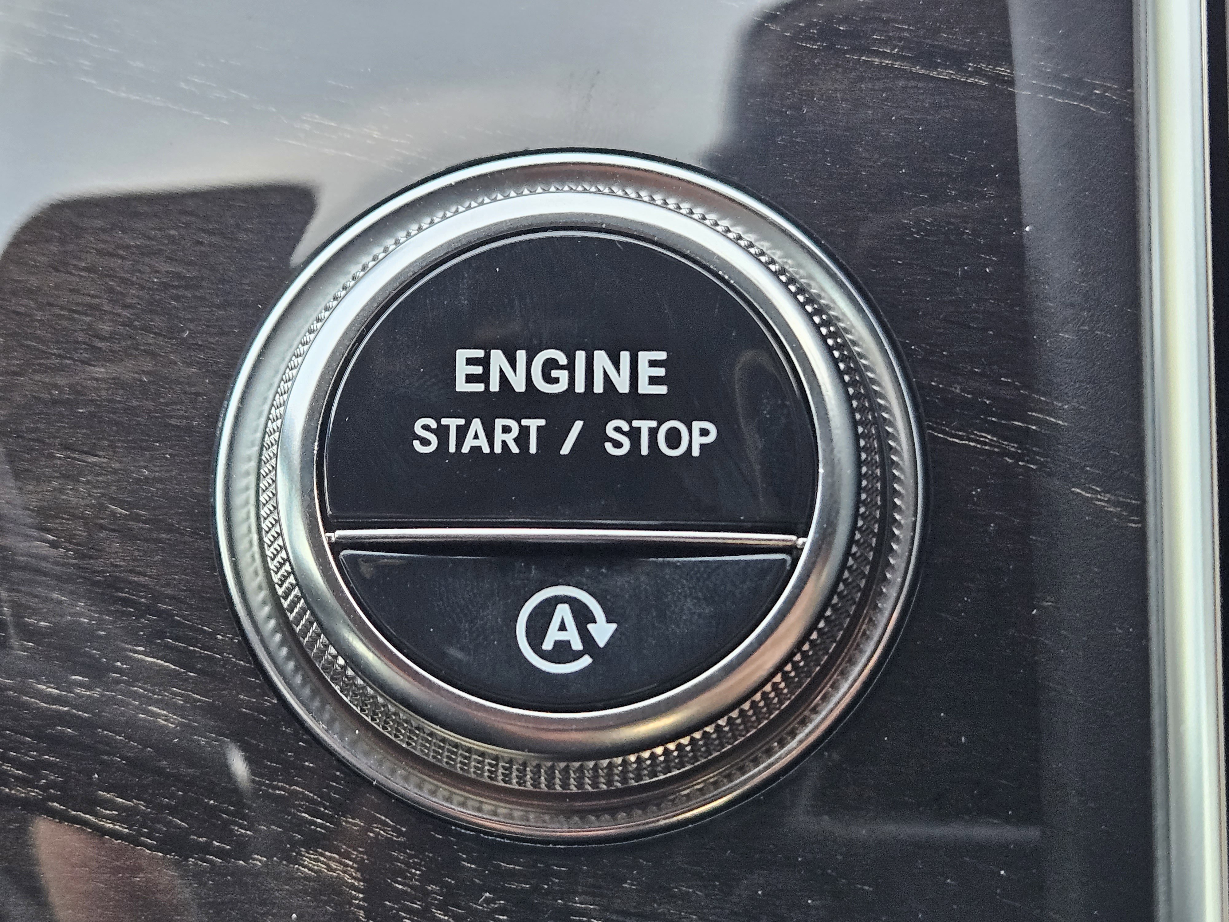 Certified 2025 Mercedes-Benz GLC 300 image 38