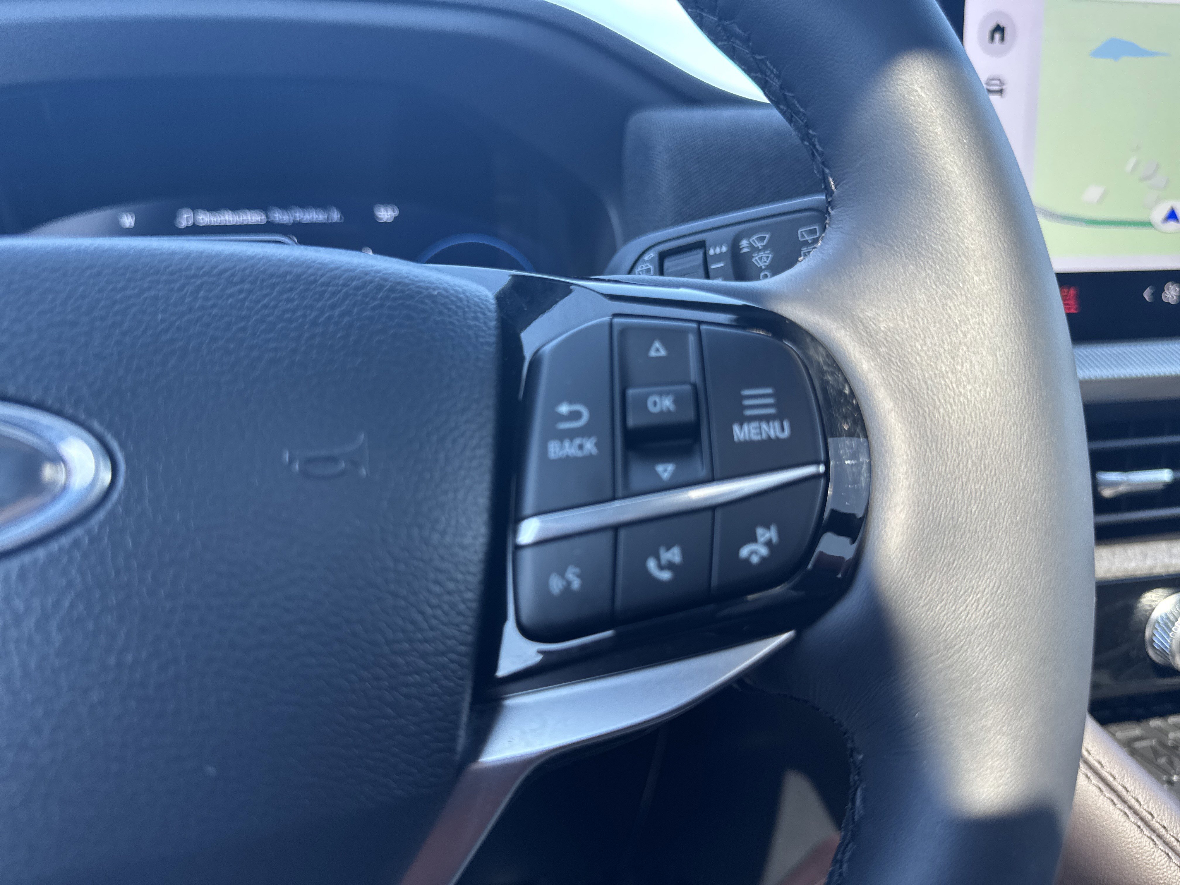 Used 2025 Ford Explorer Platinum w/ Ultimate Package image 36