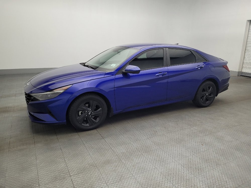 Used 2023 Hyundai Elantra SEL image 2