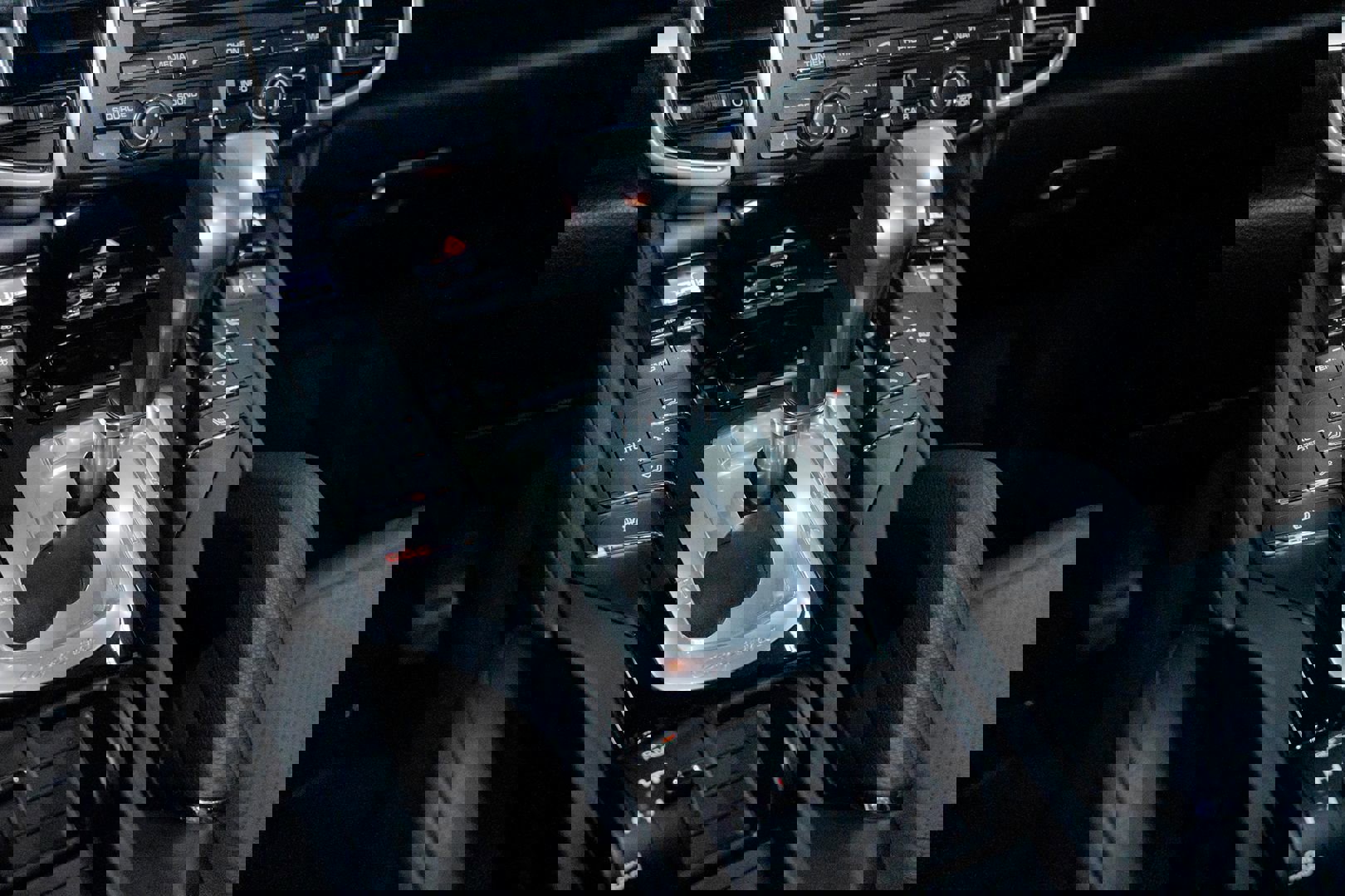 Used 2016 Porsche Cayenne image 51