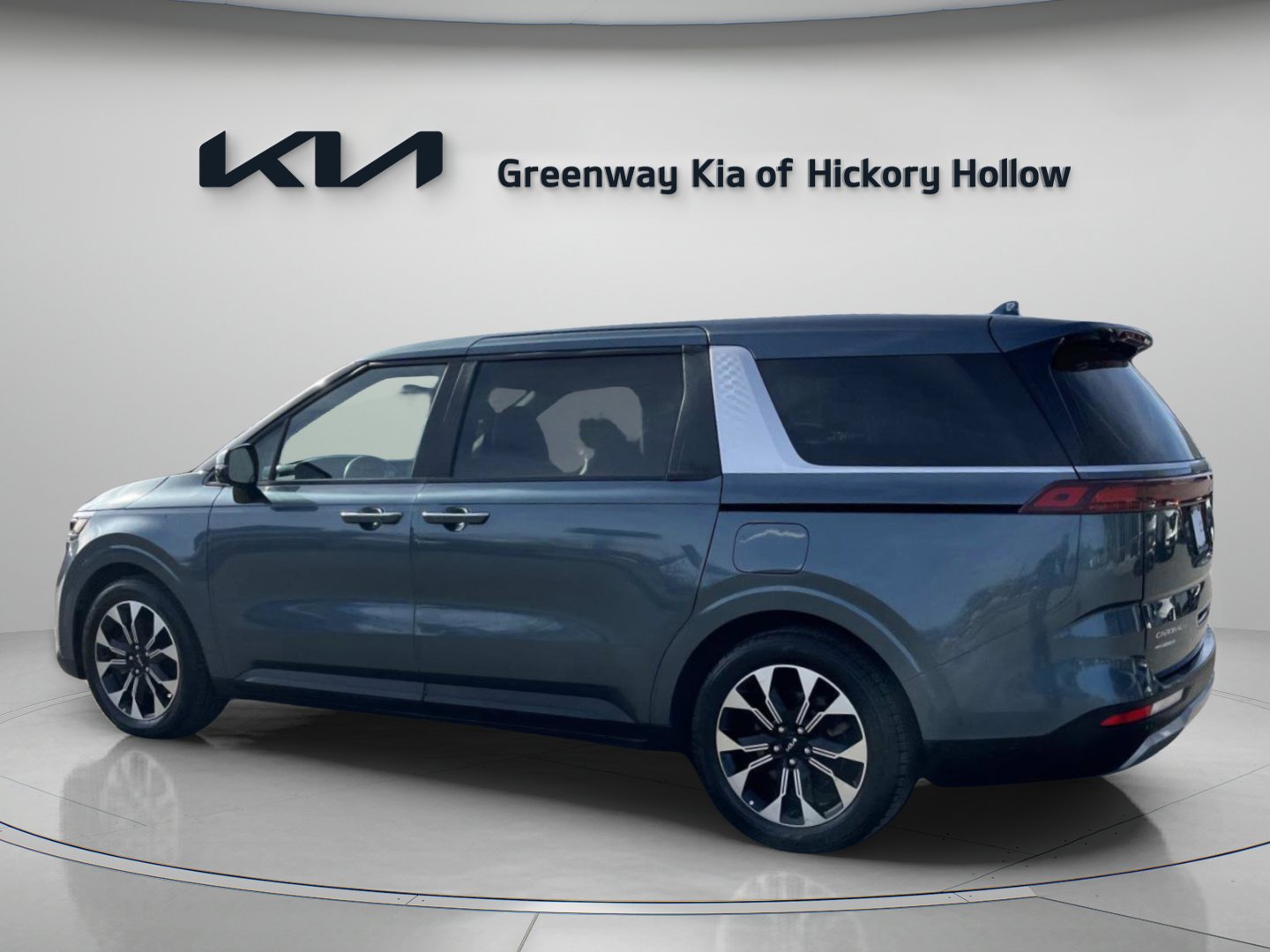 Certified 2024 Kia Carnival EX image 4