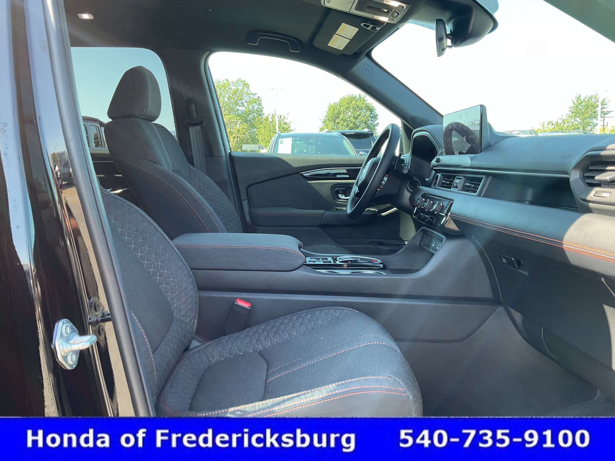 Used 2026 Honda Pilot Sport image 18